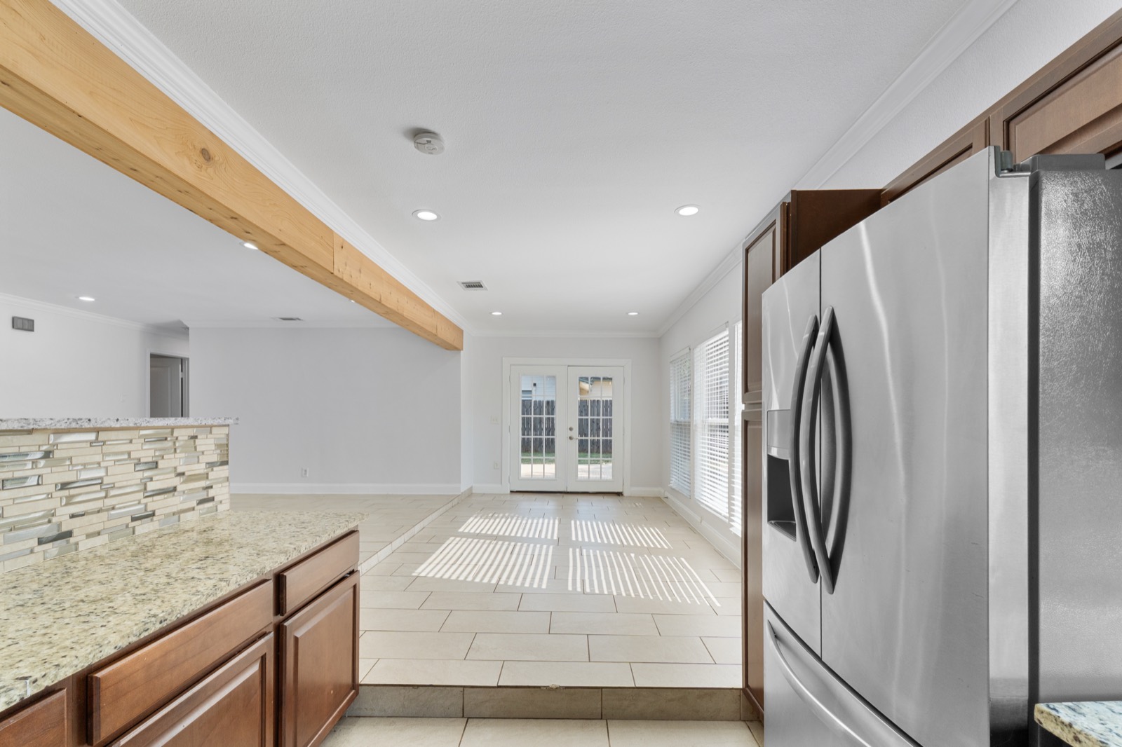 Kitchen and breakfast area with natural light